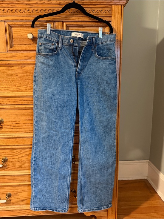 Abercrombie & Fitch Denim - Classic High Rise 90s Relaxed Women’s Jean — Light Blue Denim (27 short)